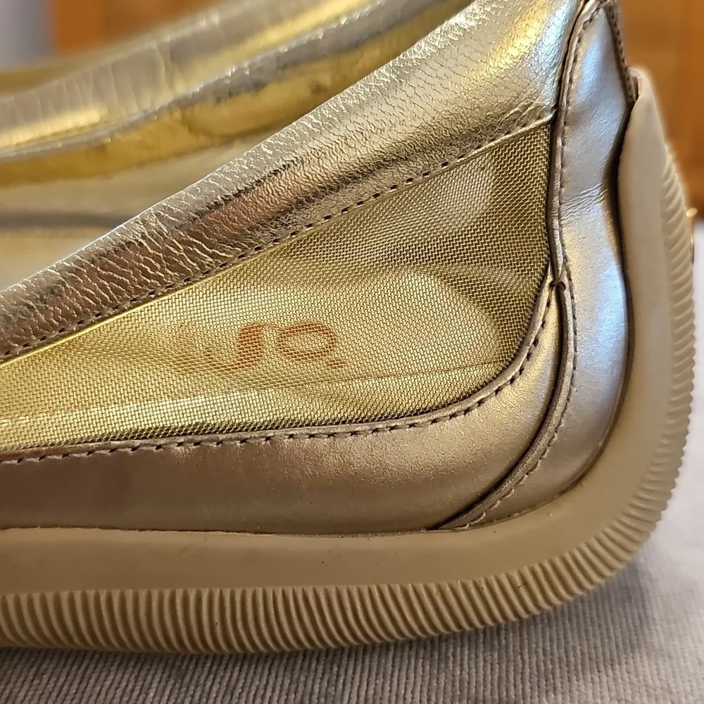 Gold Ballet Flats with Bow. G Series By‎ NIKE:LAB. Size 7.5.B. Gold and Mesh